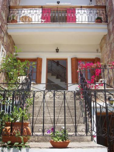 The Schoolmistress With The Golden Eyes, Studios & Rooms Metímna Exterior foto